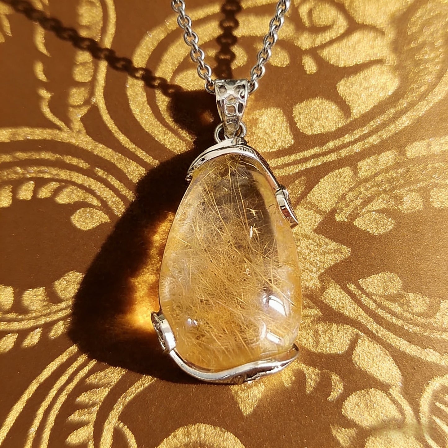 Tibetan Natural Stone Water Drop Crystal Pendant Necklace Yellow Rutilated Quartz Pendant Necklace