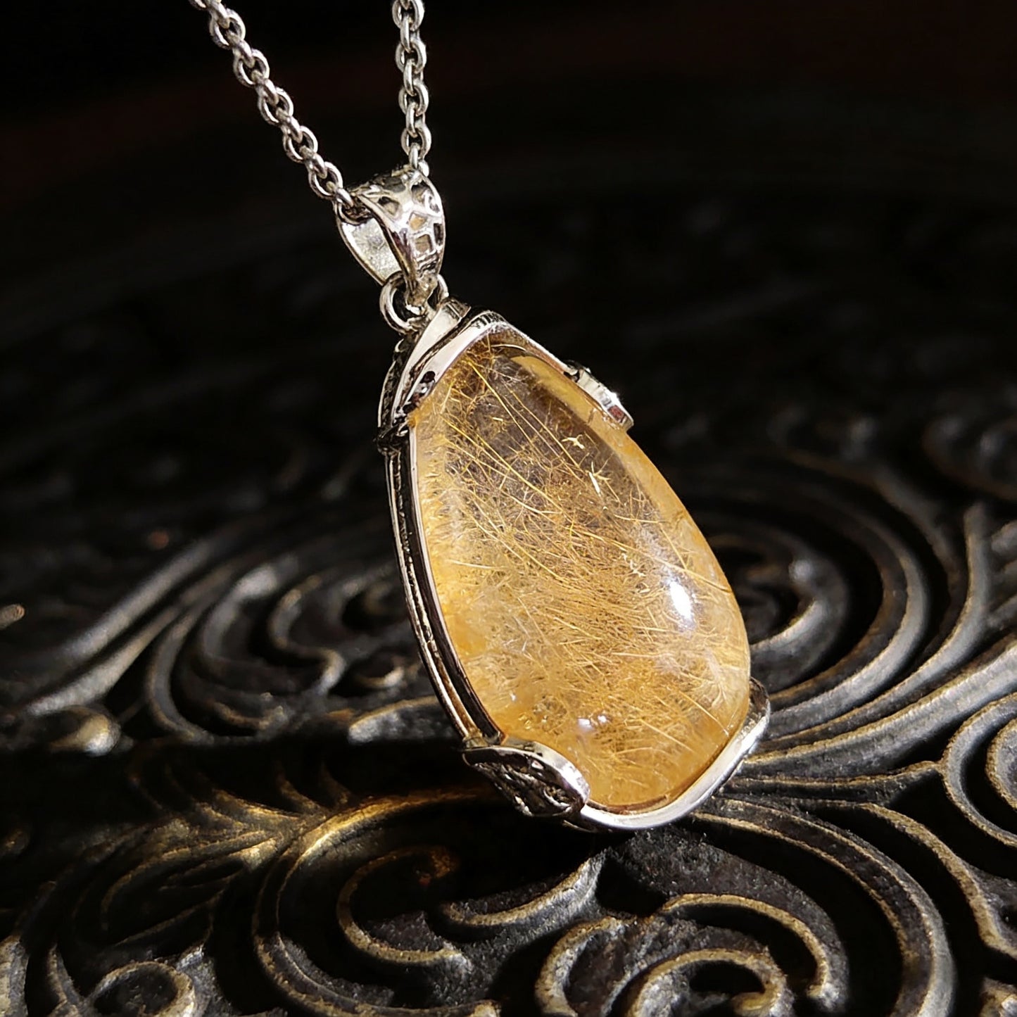 Tibetan Natural Stone Water Drop Crystal Pendant Necklace Yellow Rutilated Quartz Pendant Necklace